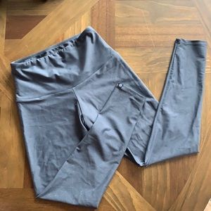 Onzie 7/8 yoga pants